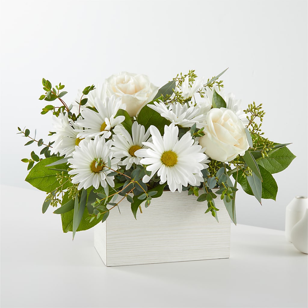 Fresh Linen Box Bouquet – Towne Florist, Lumberton NC
