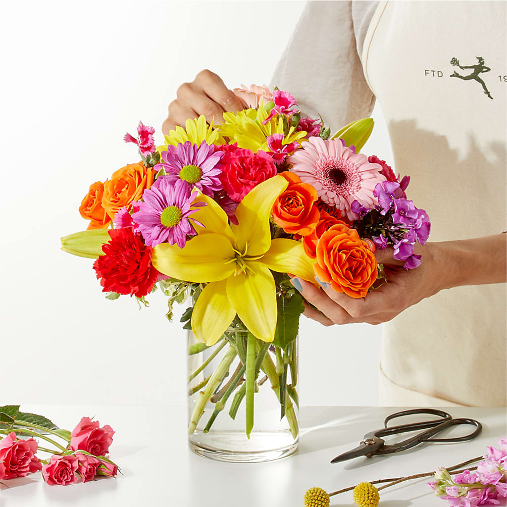 Cue the Confetti - A Florist Original – Towne Florist, Lumberton NC