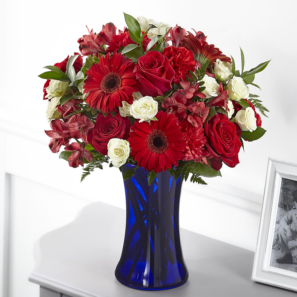 Hearts Embrace Bouquet – Towne Florist, Lumberton NC