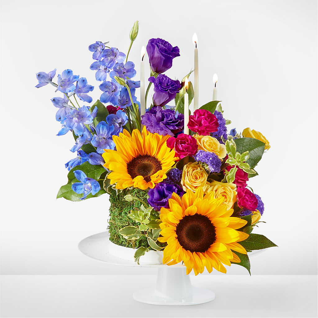 Star of the Day Floral Cake – Towne Florist, Lumberton NC