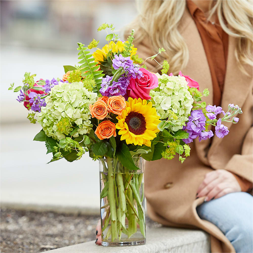 Vibrant Greetings Bouquet –  Towne Florist, Lumberton NC