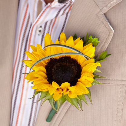 Free Spirit Boutonniere –  Towne Florist, Lumberton NC