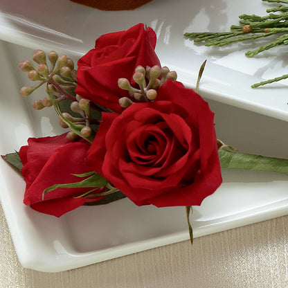 Red Spray Rose Boutonniere –  Towne Florist, Lumberton NC